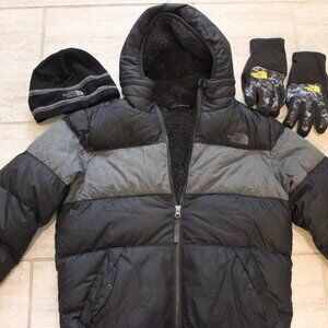 The North Face 550 Down Puffer Jacket Youth Large 14/16 with Beanie Gloves